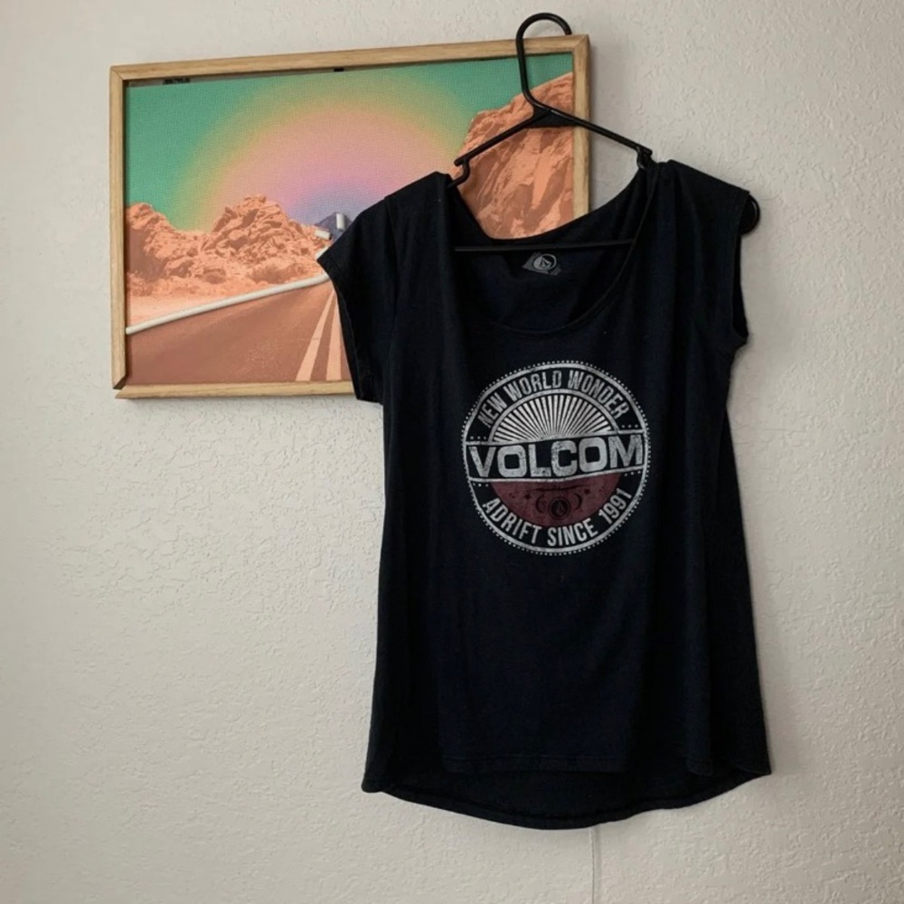 Volcom t-shirt